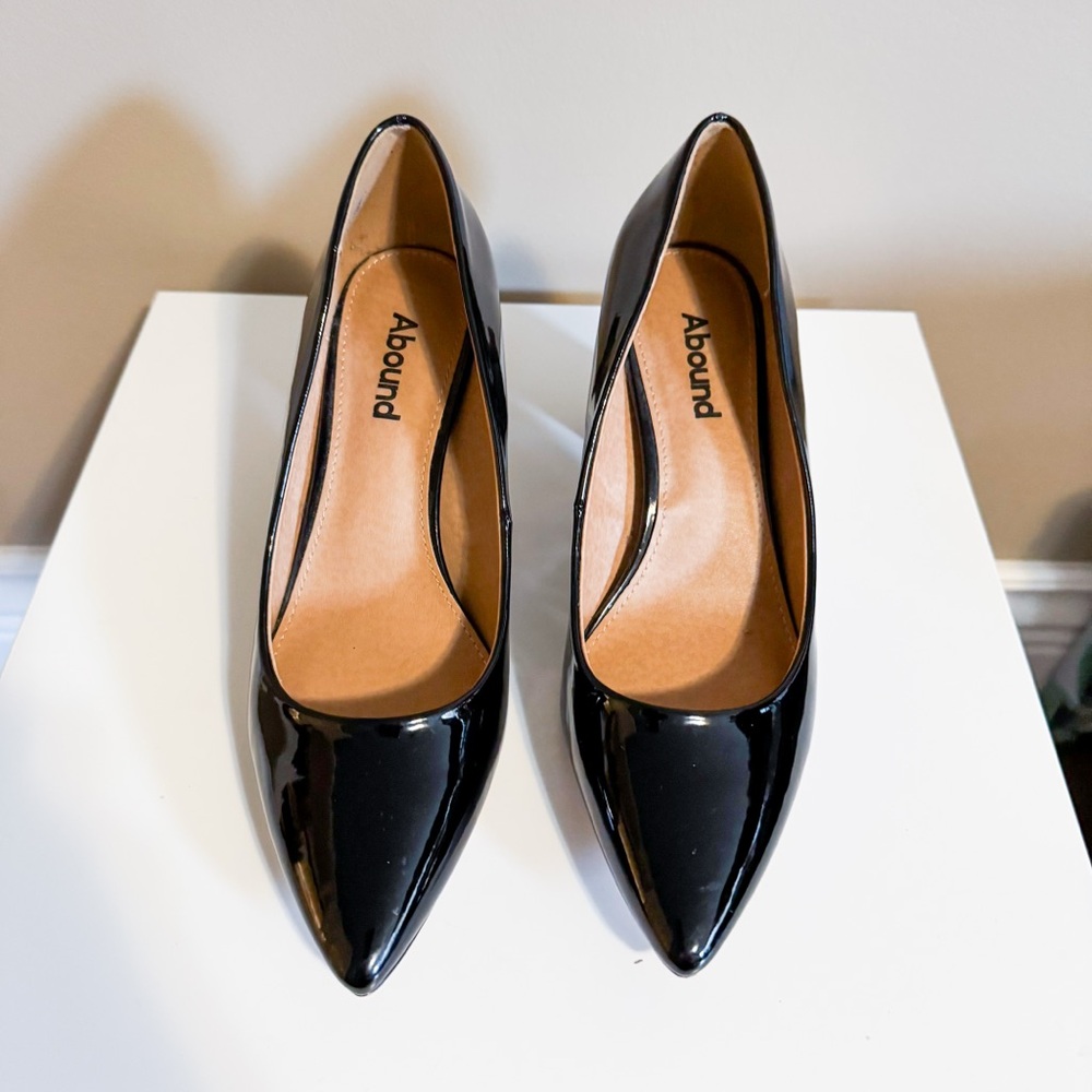 Abound Audry Black Patent Block Heel Pumps 7.5 Pointed Toe Office Siren